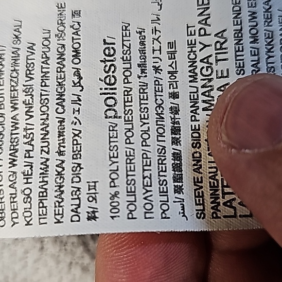 Under Armour small loose fit heatgear hoodie - Picture 7 of 7